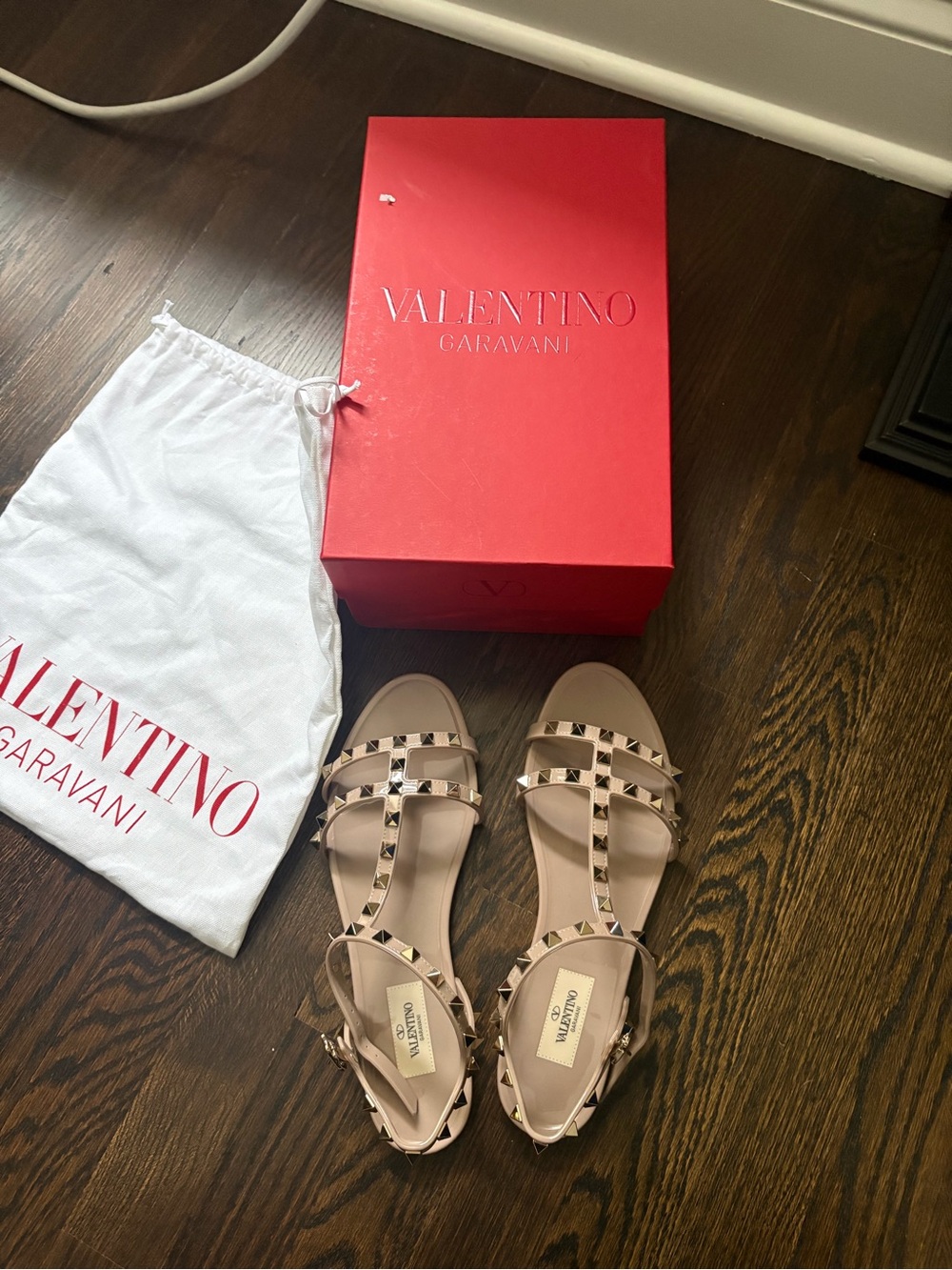 Valentino Nude Rockstud T-Strap Flat Sandals